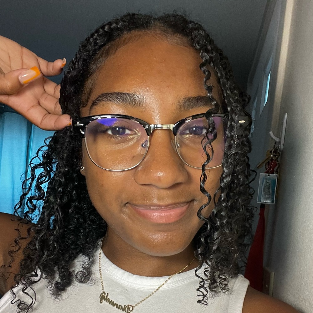 Meet your Posher, Nelly